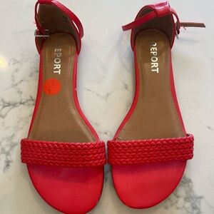 Red Report Sandals, size 9